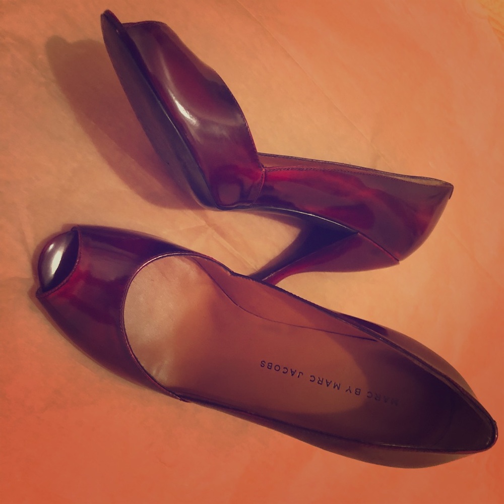 Marc by Marc Jacobs Peep toe pumps